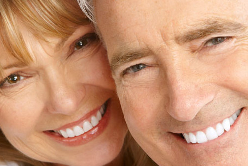 Fémmentes porcelán koronák (cirkon koronák). www.pannoniadental.hu